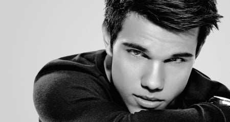 Taylor Lautner - male, black, Taylor Lautner, actor, white, bw, face, man