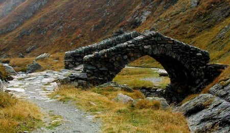 Bridge in mountain - stone, fields, beautiful, landscape, mountain, colorful, nature, colrs, color, bridge