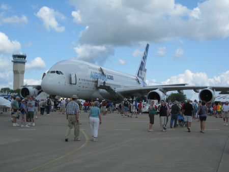 Airbus A-380 - airventure, airbus, airplane, a380