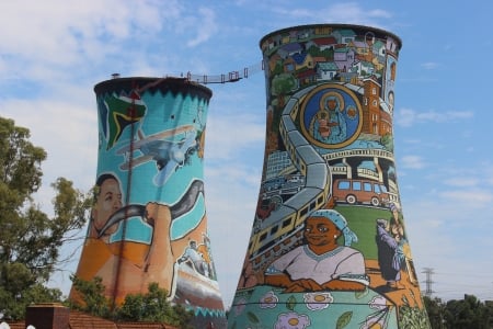 Jozi - towers, Soweto, colourful, bunjee jump