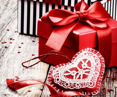 â™¥ - love, gift, heart, red