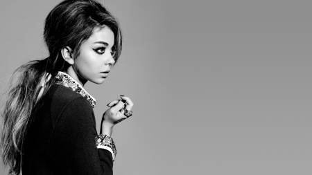 Sarah Hyland - actress, monochrome, black and white, brunette, sarah hyland