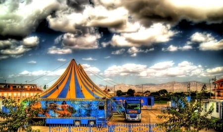 Setting Circus Valancia Spain - spain, sky, circus, photo