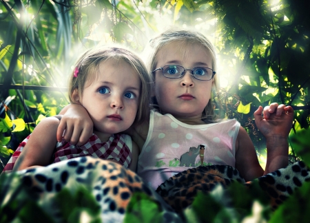 Shere Khan's attack - girl, john wilhelm, children, shere khans attack, copil, glasses, green, sister, jungle, situation, couple