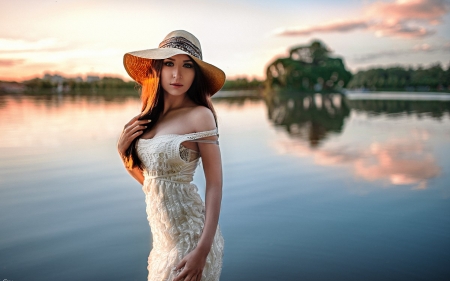 Beauty - hat, look, red, model, dress, girl, beauty, sexy