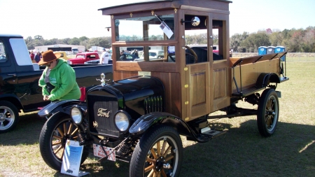 1923 Ford Model T - classic, ford, black, truck