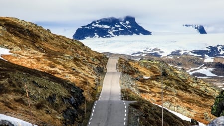 undulating mountain road in norway - undulating, mountains, road, valley, snow