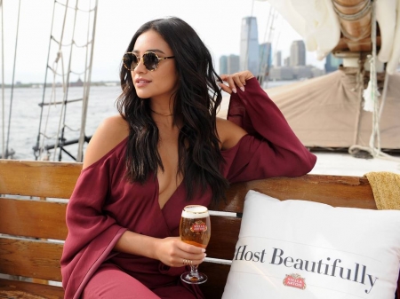 Shay Mitchell - beer, shades, beautiful, Mitchell, Shay Mitchell, Shay, actress, 2016, model, sunglasses, wallpaper