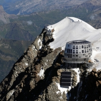 refuge du gouter hotel on mont blanc france