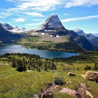 Snow on the Bearhat Mountain