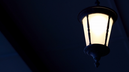 Old Lamplight - lamplight, scenery, beautiful, photography, photo, cityscape, architecture, wide screen