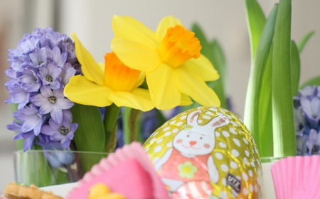 Spring-Easter decoration - eggs, flowers, abstract, decoration, Easter, still life