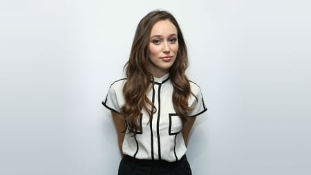 Alycia Debnam-Carey - brunettes, australian, actress, gray background, dress, alycia debnam-carey