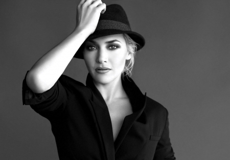 Kate Winslet - woman, actress, girl, hat, kate winslet, bw, black, white, hand