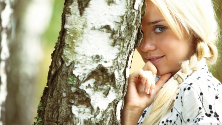 Can you see me? - blond, tree, hiding, girl