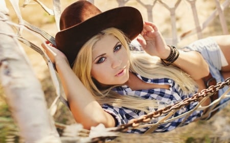 Cowgirl Babe... - women, fun, female, hats, fashion, models, western, girls, cowgirl, style, blondes