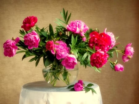 Bouquet of spring flowers - pretty, beautiful, table, bouquet, flowers, still life, spring, vase