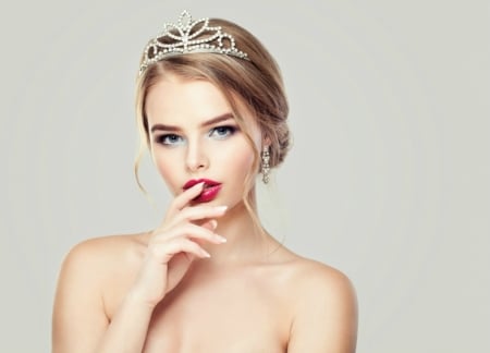 Alisa Denisovna - bride, tiara, girl, blonde, jewel, lips, white, hand, red, woman, model, Alisa Denisovna