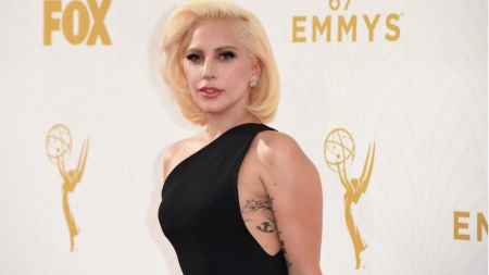 Lady Gaga - woman, actress, american, stefani joanne angelina germanotta, singer, songwriter, lady gaga, babe, blonde