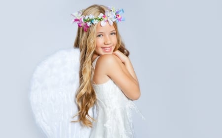 Cute Angle - wings, smile, girl, wreath