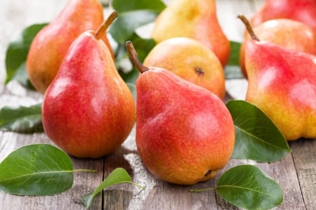 Delicious Pears - red, pear, fruit, fruits, leaves, food, pears, green