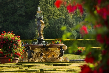 Blenheim palace-Italian garden - trees, statue, summer, lovely, italian, fountain, beautiful, flowers, garden, palace