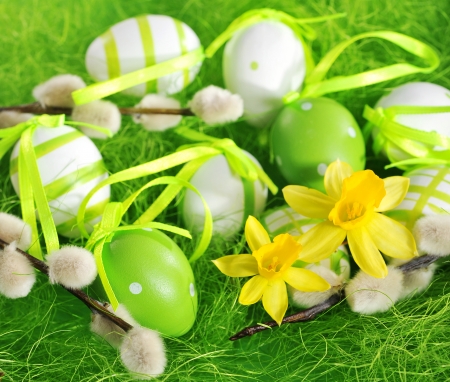 Happy Easter! - easter, white, green, spring, daffodils, egg, card, flower