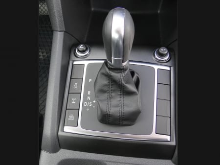 Volkswagen Amarok - Car, shifter, VW, Amarok, SUV, auto, interior, Volkswagen