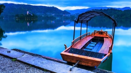 PERFECT LAKE REFLECTION - lake, landscape, reflection, water, splendor, mountains, boat