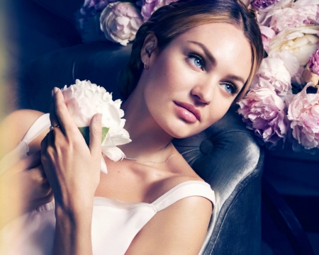 Candice Swanepoel - blue, girl, flower, pink, white, hand, woman, model, rose, Candice Swanepoel