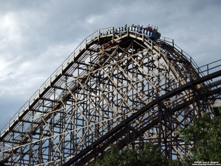 Gemini - Roller coaster, 75 million rides in first 25 years of operation, Thrills, Lift 125 feet