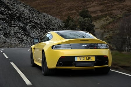 Aston Martin Vantage - cars, car, aston martin, supercar, roadster