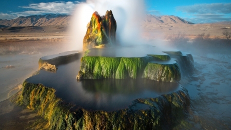 Fly Geyser, Nevada - dust, water, landscape, walls, mountains