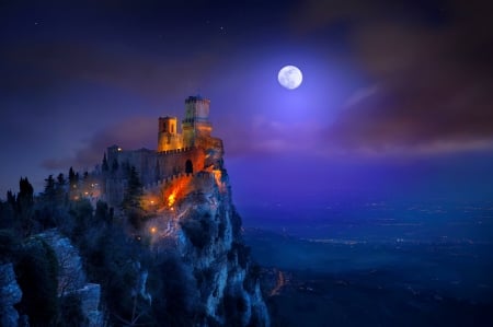 Castle at moonlight - moonlight, rocks, beautiful, night, dusk, coast, view, aky, castle, mountain, romantic