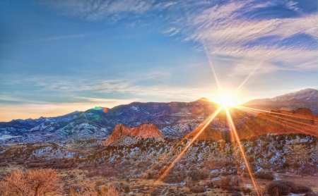 Garden of the Gods, Colorado - clouds, sunrays, landscape, mountains, sun, sky