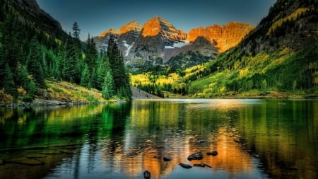 Amazing Mountain Reflection - lake, forests, trees, reflection, summer, mountains, firefox persona theme