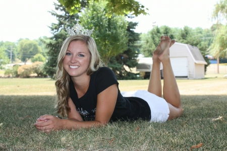 on a farm - fun, people, model, cool, actress, celebrity