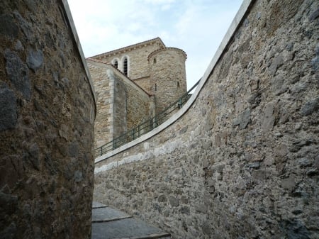 entree du prieure - prieure, ancient, france, castle, sables, architecture