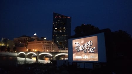 Movie in the Park - movie, Night, City, bridge