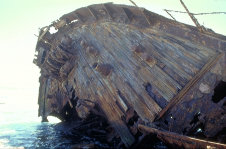 Ship Wreck - water, boat, ship, wreck, ocean, marine