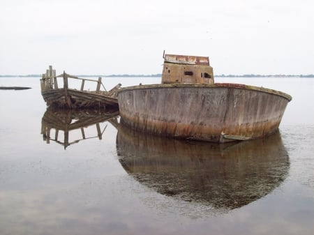 Ship Wreck - marine, wreck, ship, ocean, water, boat