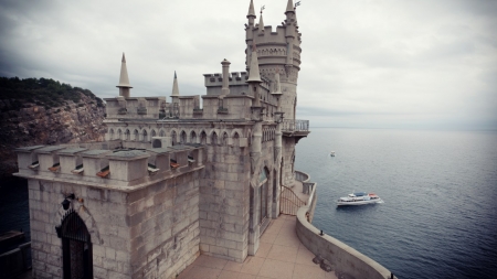 Swallow's Nest Castle - clouds, horizon, photography, sea, Russia, castle