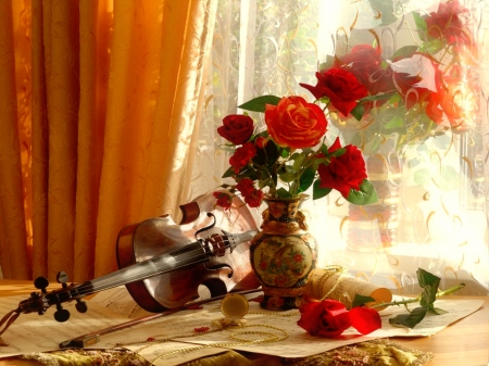 Still life - fragrance, roses, music, bouquet, lovely, still life, vase, romantic, pretty, romance, scent, violin, flowers