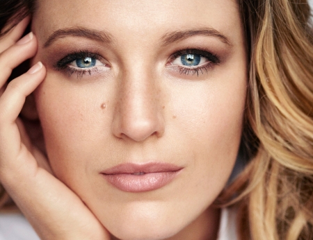 Blake Lively - face, actress, blonde, blake lively, blue eyes, hand, girl, woman