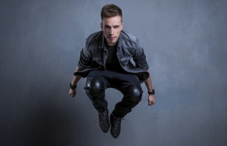 Nicky Romero - jump, nicky romero, producer, music, dj, entertainment