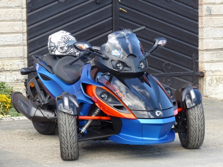 Motor Thursday - motorcycle, doors, town, blue, colors, wheels