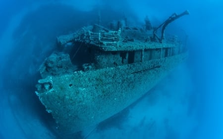 Ship Wreck - water, boat, ship, wreck, ocean, marine