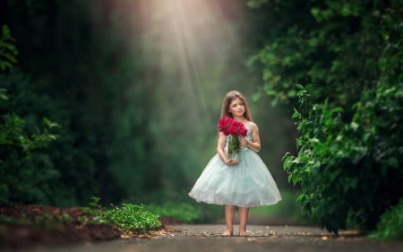 Sweet Girl - bokeh, girl, roses, bouquet, barefoot, sweet, flowers, dress