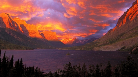 St Mary Lake, Glacier National Park, Montana - sky, clouds, sunset, colors, mountains