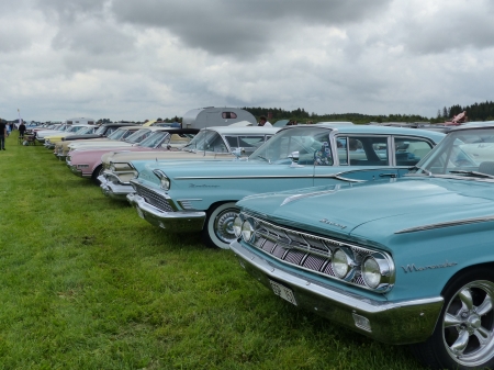 Nasco Yankee Meet Falkoping 2016 - clouds, cars, grass, colors, car-show, sky